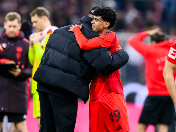 Sebelum Pindah ke Everton, Adam Aznou Main Setengah Hati untuk Bayern